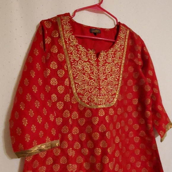 Jashn Dresses & Skirts - Embossed Midi Dress